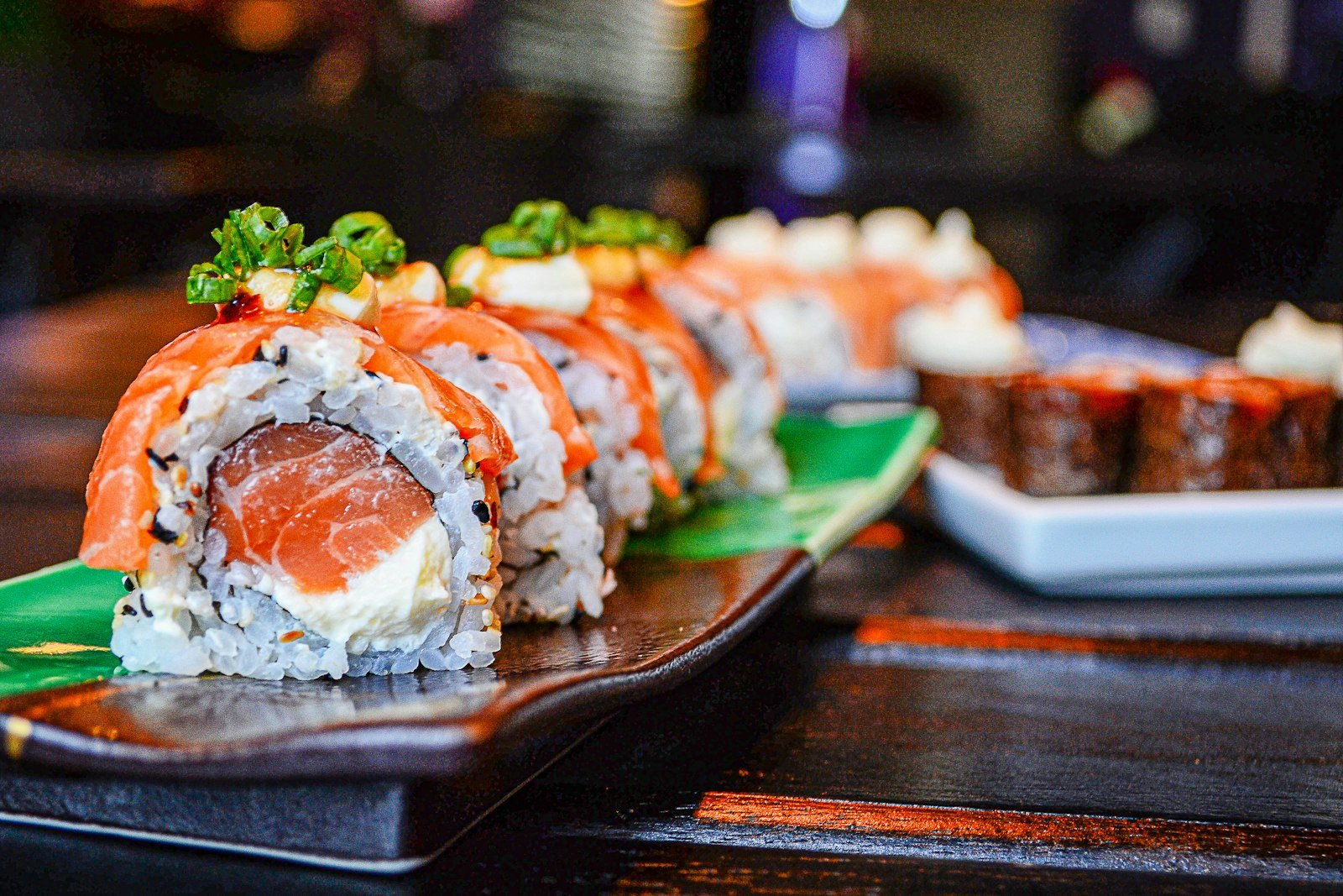 Barra de sushi y cocina nikkei